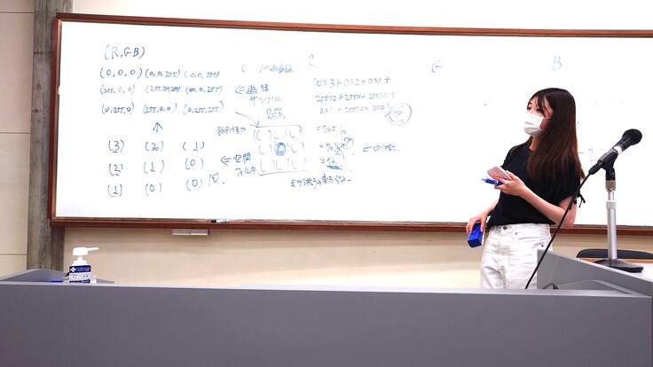 勉強会の様子（アップ）