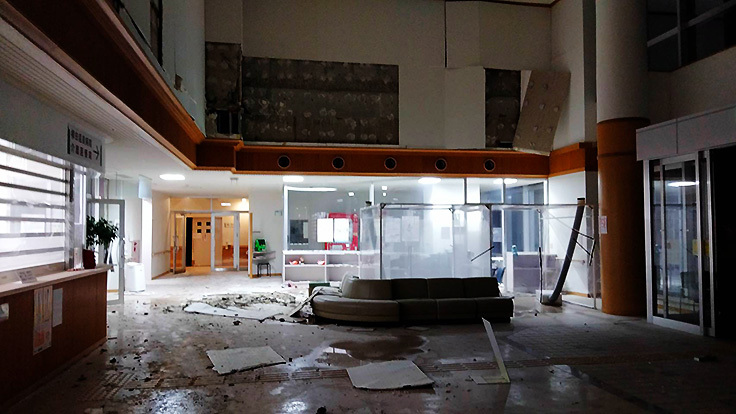 病院ロビー付近