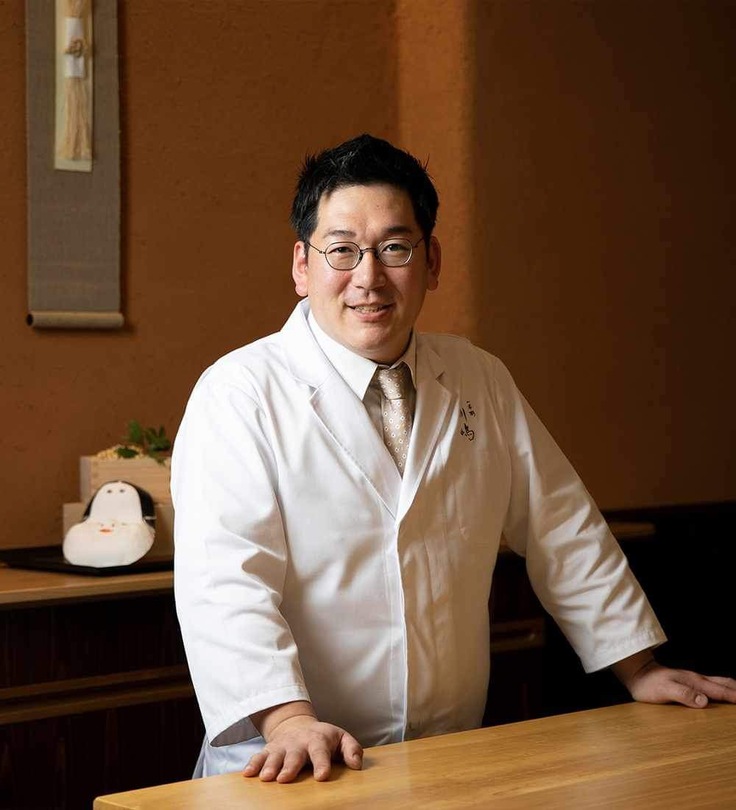 店内で撮影された川嶋氏