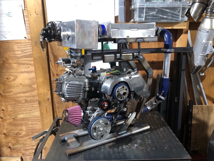 50cc+スーパーチャージャーエンジン