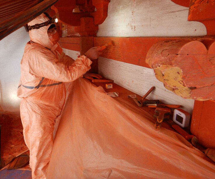 塗布の工程との兼ね合いを考えてそれぞれの箇所の落とし具合を調整する繊細な作業が続きました。