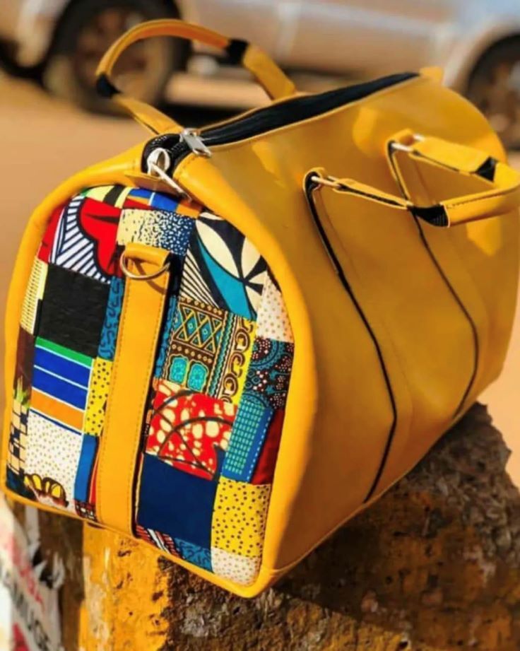 職業訓練を通して作られたバッグ