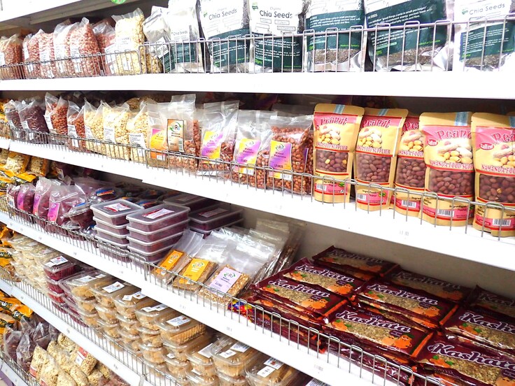 Kashataがスーパーの棚で並んでいる様子