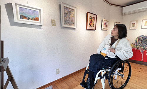 友人 菅 麻早弥さんの作品をみる豆塚エリ