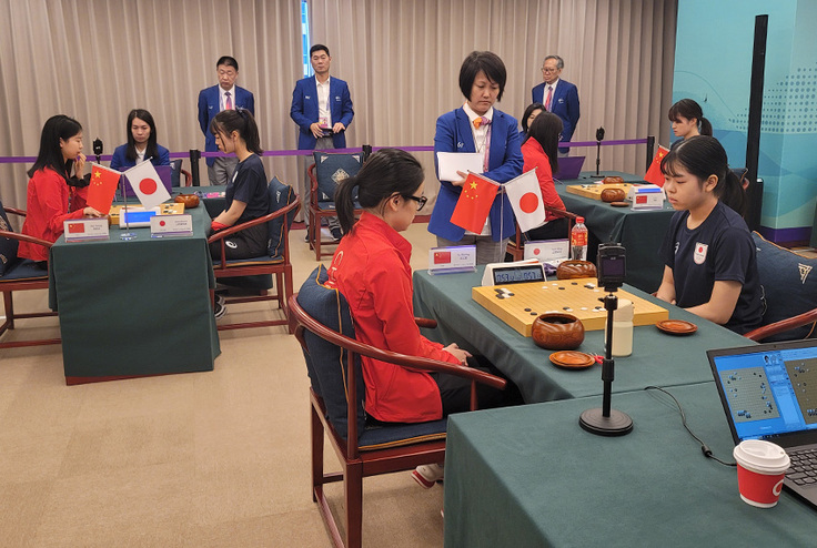 　　　　　　　　　　　　　　　　　　　　　第19回杭州アジア競技大会での女子団体戦の対局風景