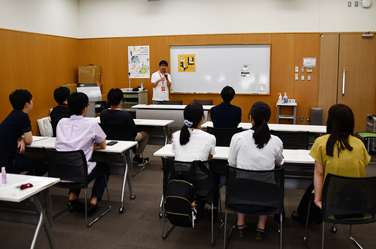 大会本番では中国ルールで対局が行われるため事前の講習会を実施した。