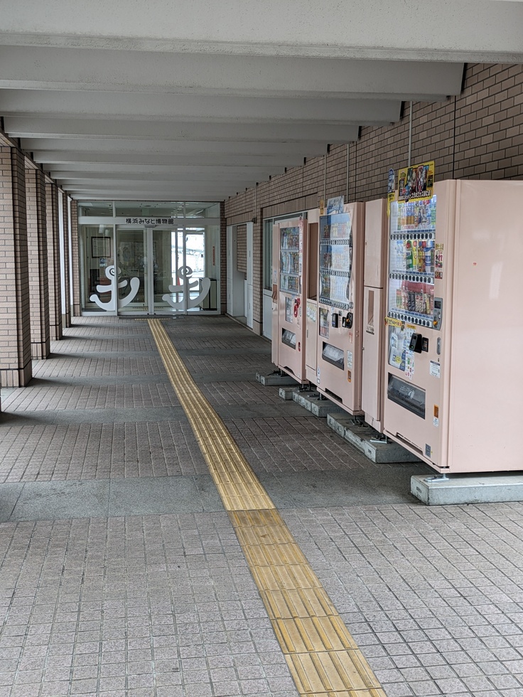 横浜みなと博物館の入口