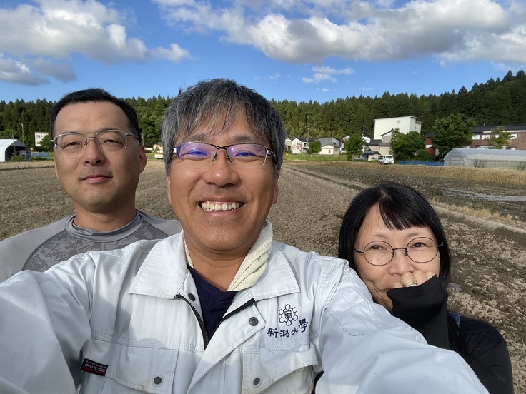 すよし農事佐藤ご夫妻と山崎1.jpeg
