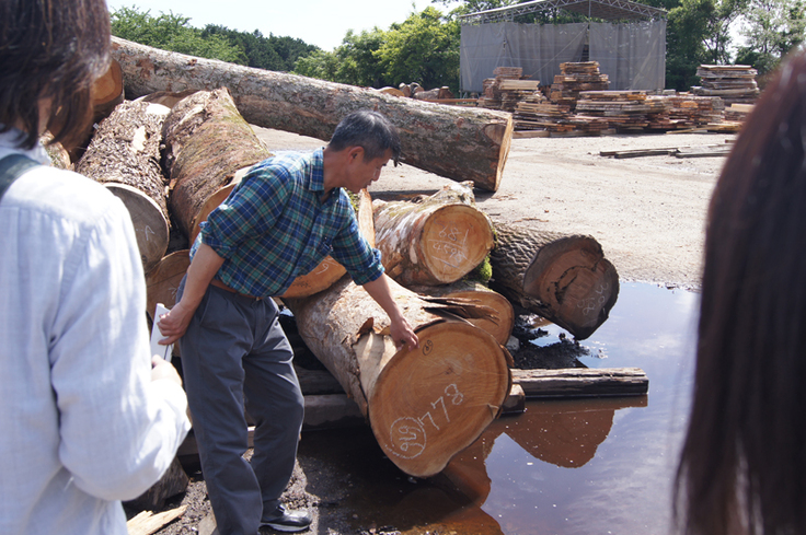 銘木屋の見学