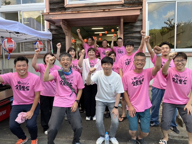 大谷夏祭り実行委員会のメンバーと松江市長