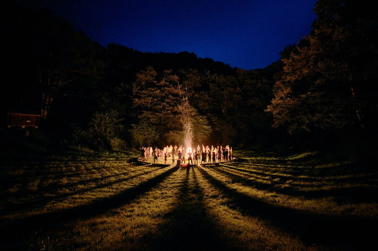 みんなで参加したキャンプファイヤーの写真