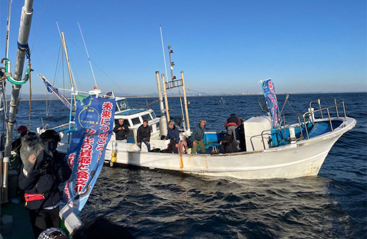 第1回放流活動の様子