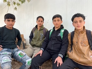 インタビューに答えてくれた男子生徒、右からビラール、ムハンマド、オマル、アリ