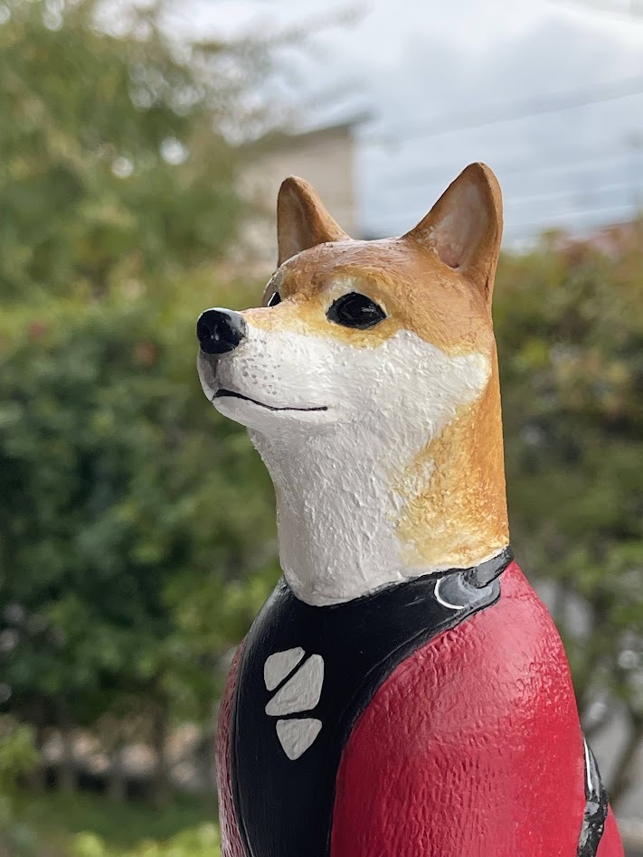 ワンニャンモニュメント　白柴