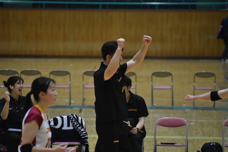 ガッツポーズはいつも両手な池田監督