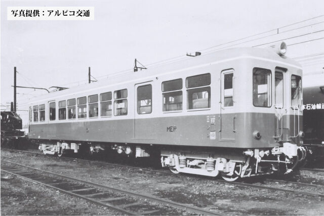 昭和33年より導入された10型電車