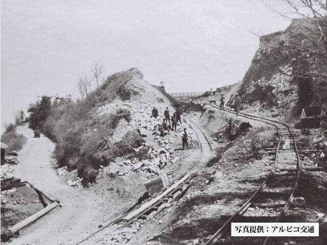 島々線敷設工事の様子(大正10年)