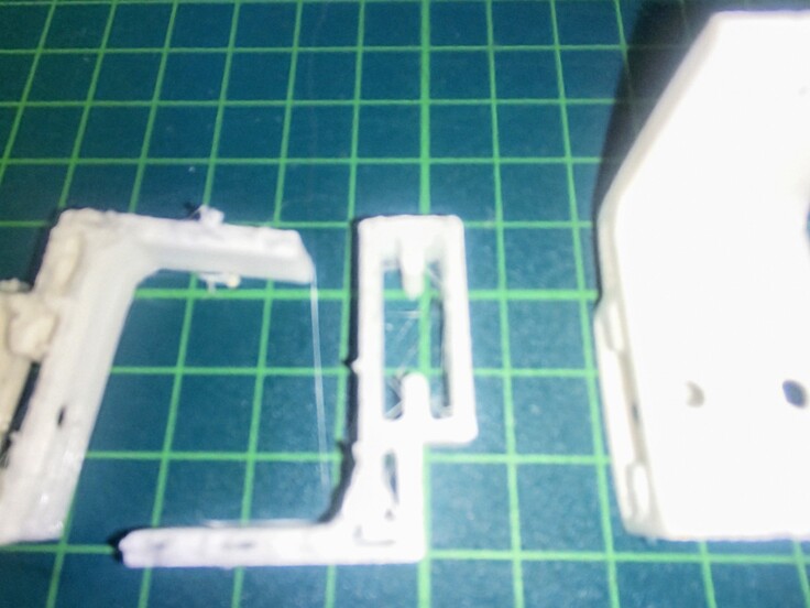 造形不良の部品たち