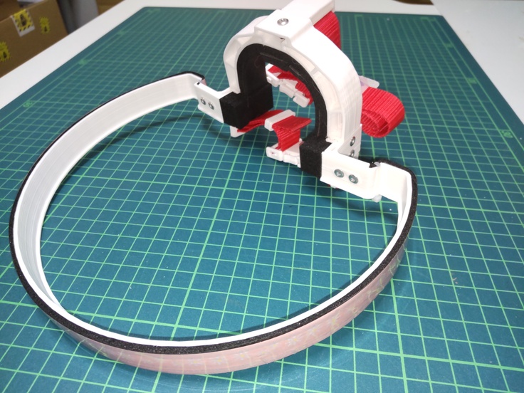 輪っかがピンクベルトが赤