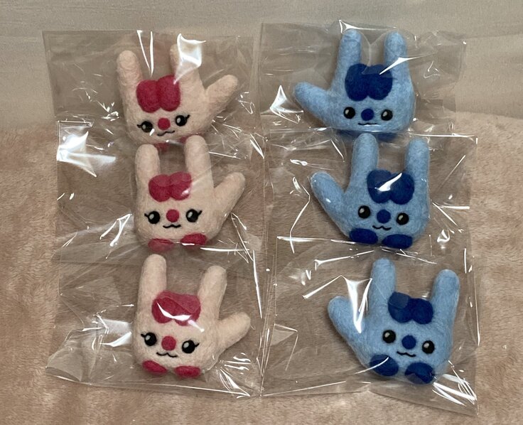 塾のキャラクターの羊毛ぬいぐるみ