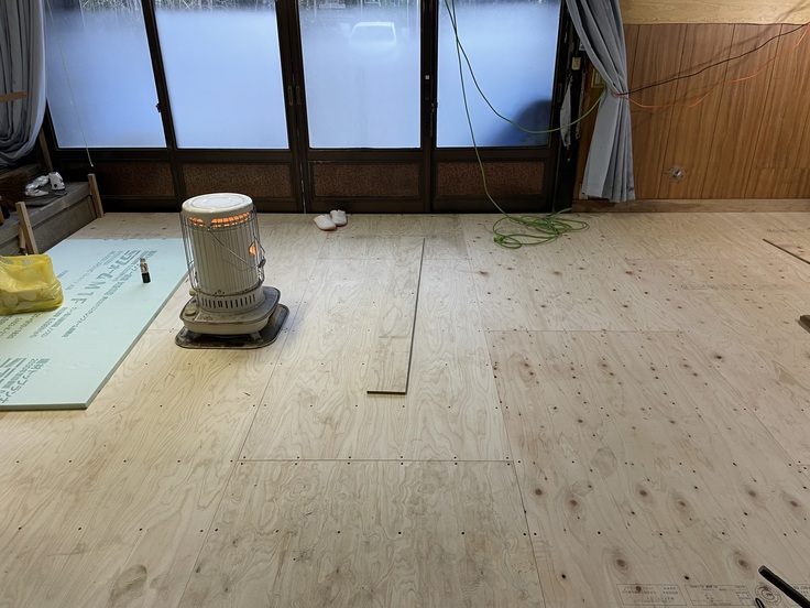 土間を床に張り替え完了