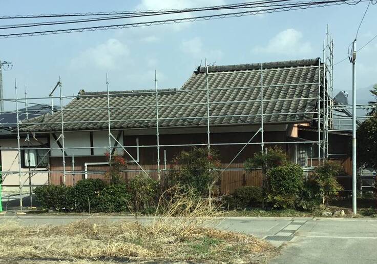 足場が組み上がりました