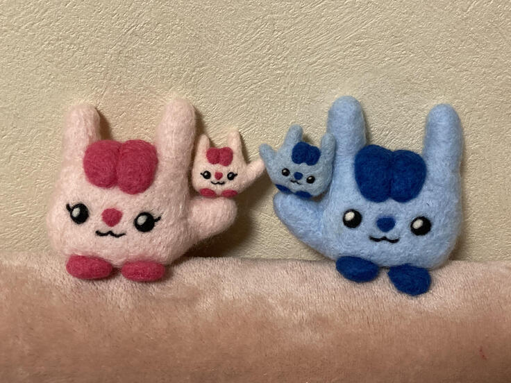 塾のキャラクター羊毛バッジ