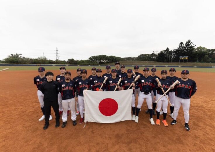 音が聞こえなくても、私たちは野球でつながっている。ろう野球日本代表チーム集合写真。