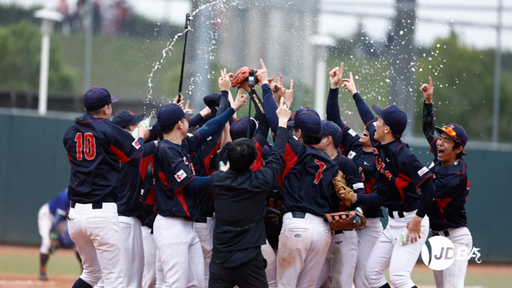 世界の頂点に立ったろう野球日本代表。