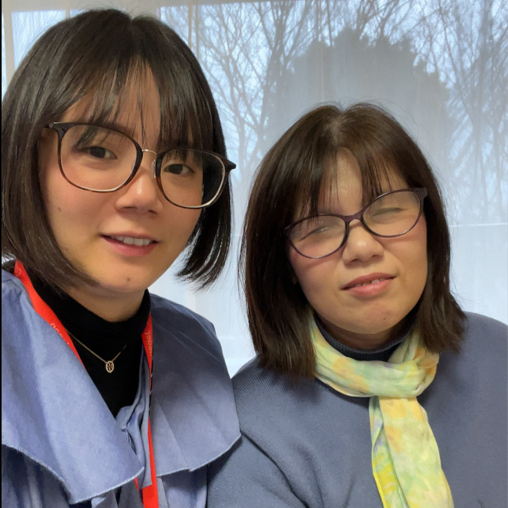 深谷と宮原志帆が並んで映る写真