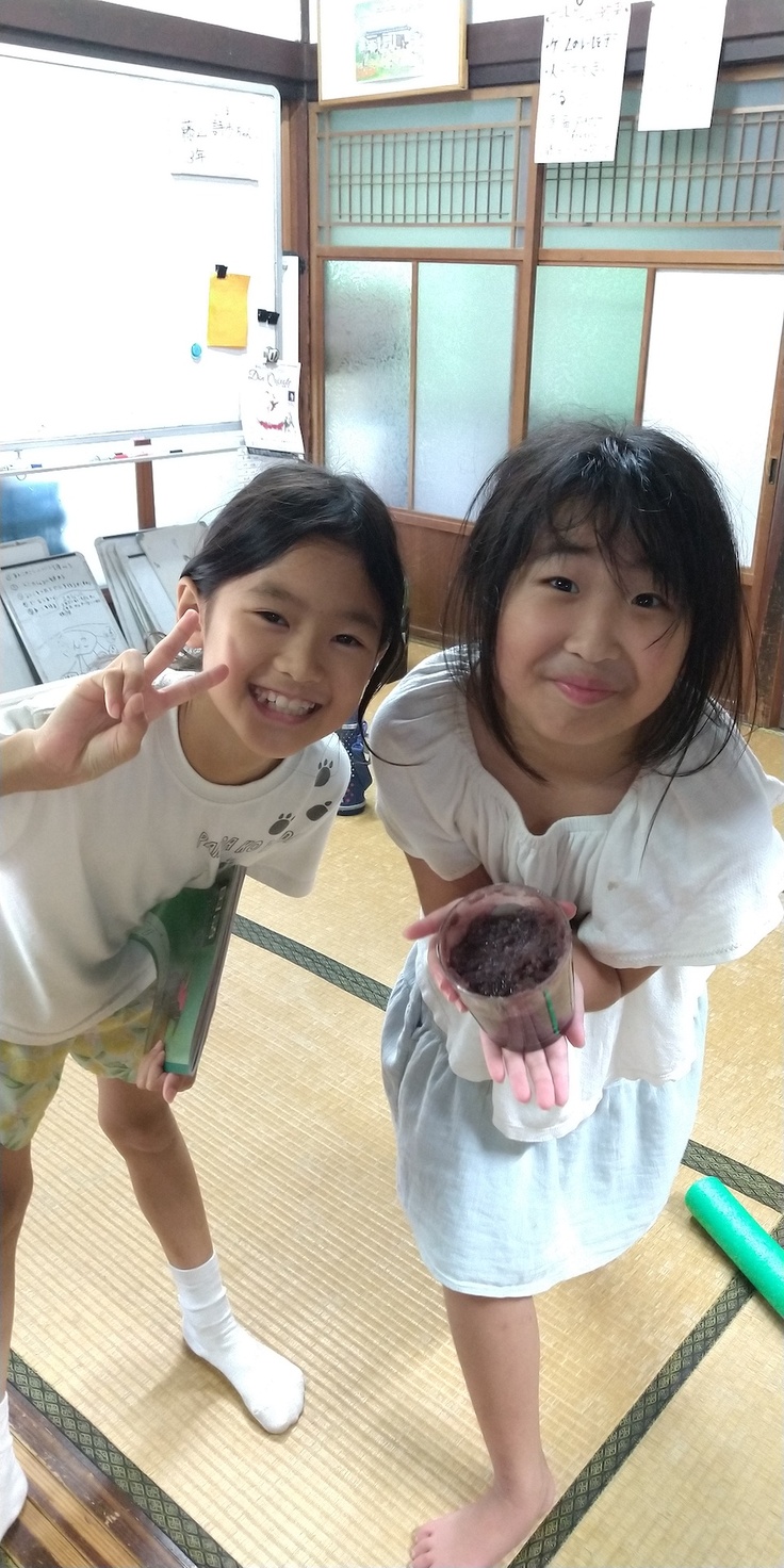 TRIPART_0001_BURST20250916131453933_COVER (1).JPG