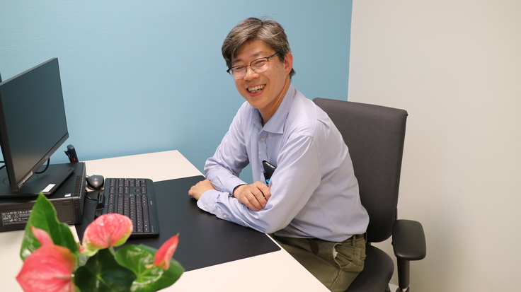 ストラスブール大学精神科医療心理センターの研究室にて