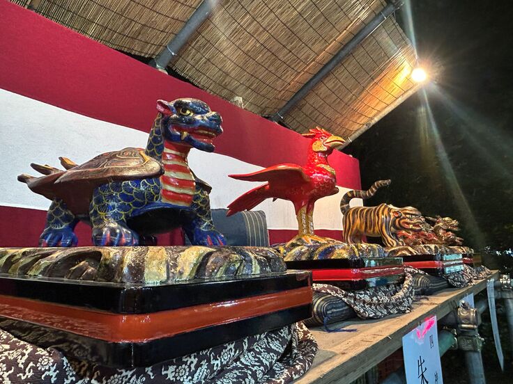 照明に映える四神