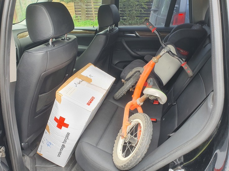 スームィ州の孤児院に自転車を寄付