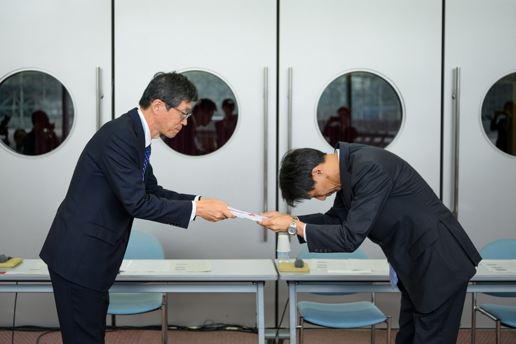 寄付金贈呈式の様子