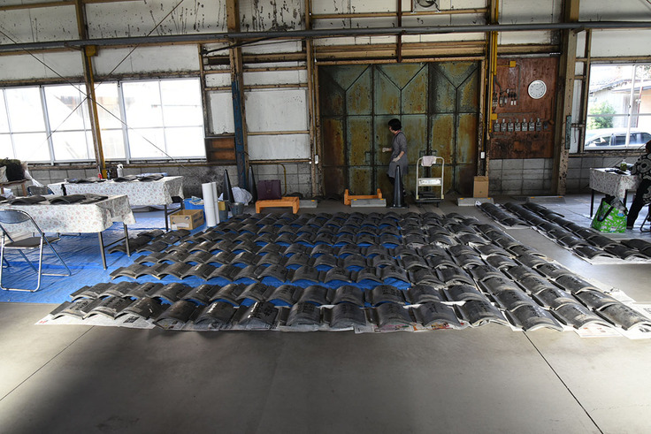 お名前の記された小谷田瓦