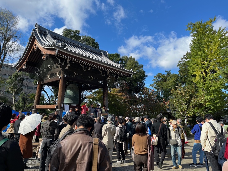 京都古書市　オークションのようす