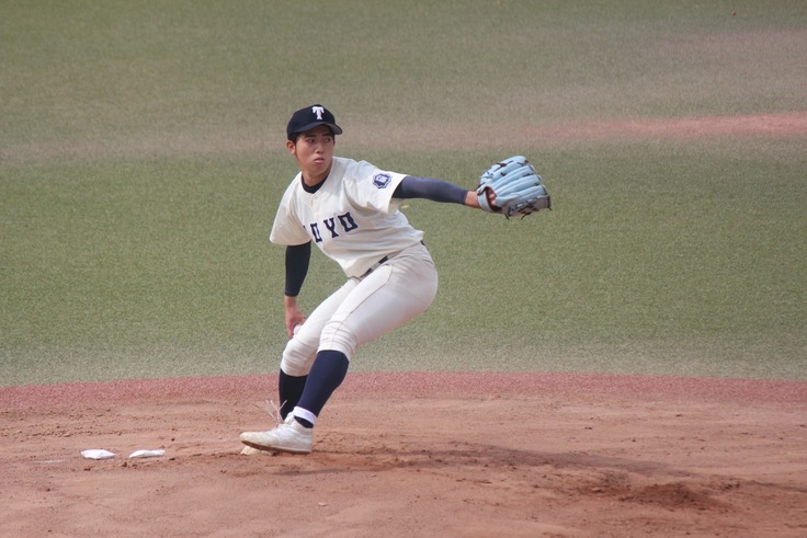 金子　プレー写真