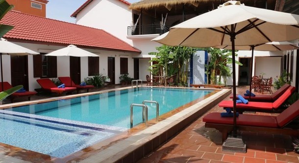 The pool with relaxing exotic environment is rare in Cambodia.