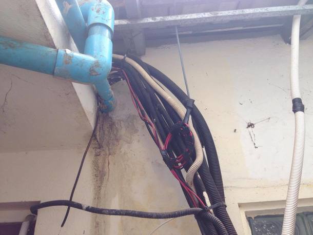 Electric wires that need maintenance