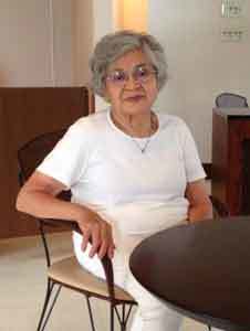 いろいろなネックレスと合わせる