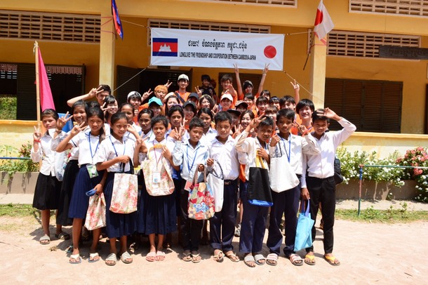 58 小さな手に希望の一冊を 山崎夏実 夢への階段 カンボジアの子どもたちにいっぱいの本を届けたい 学生団体switch 17 09 08 投稿 クラウドファンディング Readyfor レディーフォー