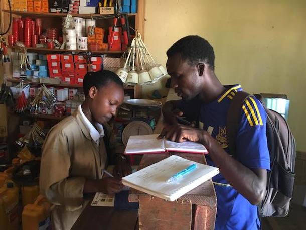 値段を交渉するジャスティン