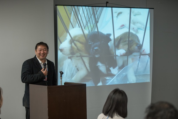 講演中の大西健丞代表理事