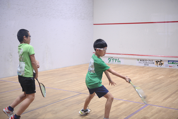 ゼッケン着用で頑張る子供たち