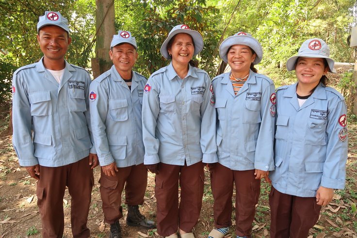 80 突破 Imccd 地雷処理チームの紹介 地雷は記憶を奪えない カンボジアに平和な畑を残し 眠る仲間へ 高山良二 Npo国際地雷処理 地域復興支援の会代表 19 11 19 投稿 クラウドファンディング Readyfor レディーフォー