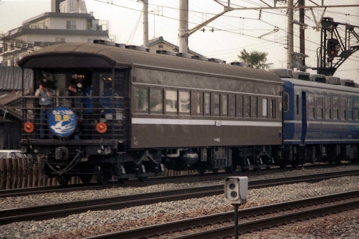 一番簡素な展望車でもあるんですヨ 国鉄特急貨物 たから 運行60周年 その車掌車を復元したい 岩谷 淳平 ボンネット型特急電車保存会 事務局長 19 11 19 投稿 クラウドファンディング Readyfor レディーフォー