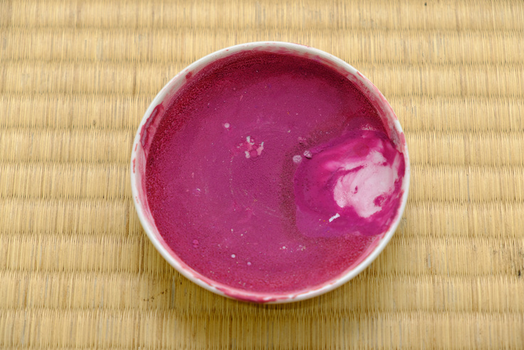 抽出し、乾燥させた蘇芳