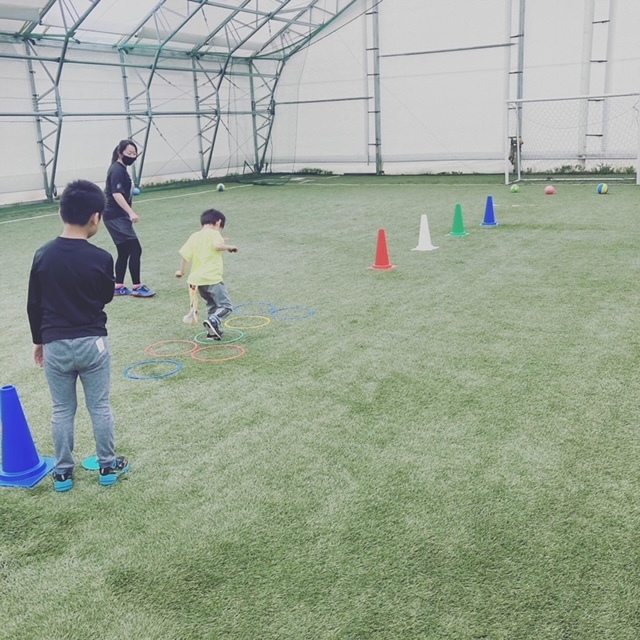 スポーツ施設に移動し整った環境でのびのびと