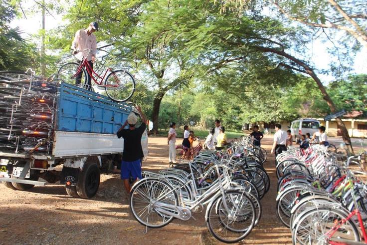 運ばれてきた自転車